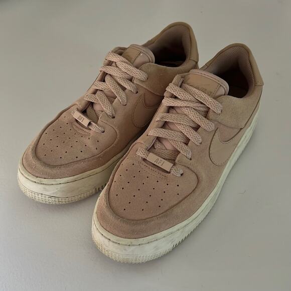 NIKE Air Force 1 Sage Low 'Particle Beige' - Picture 2 of 3